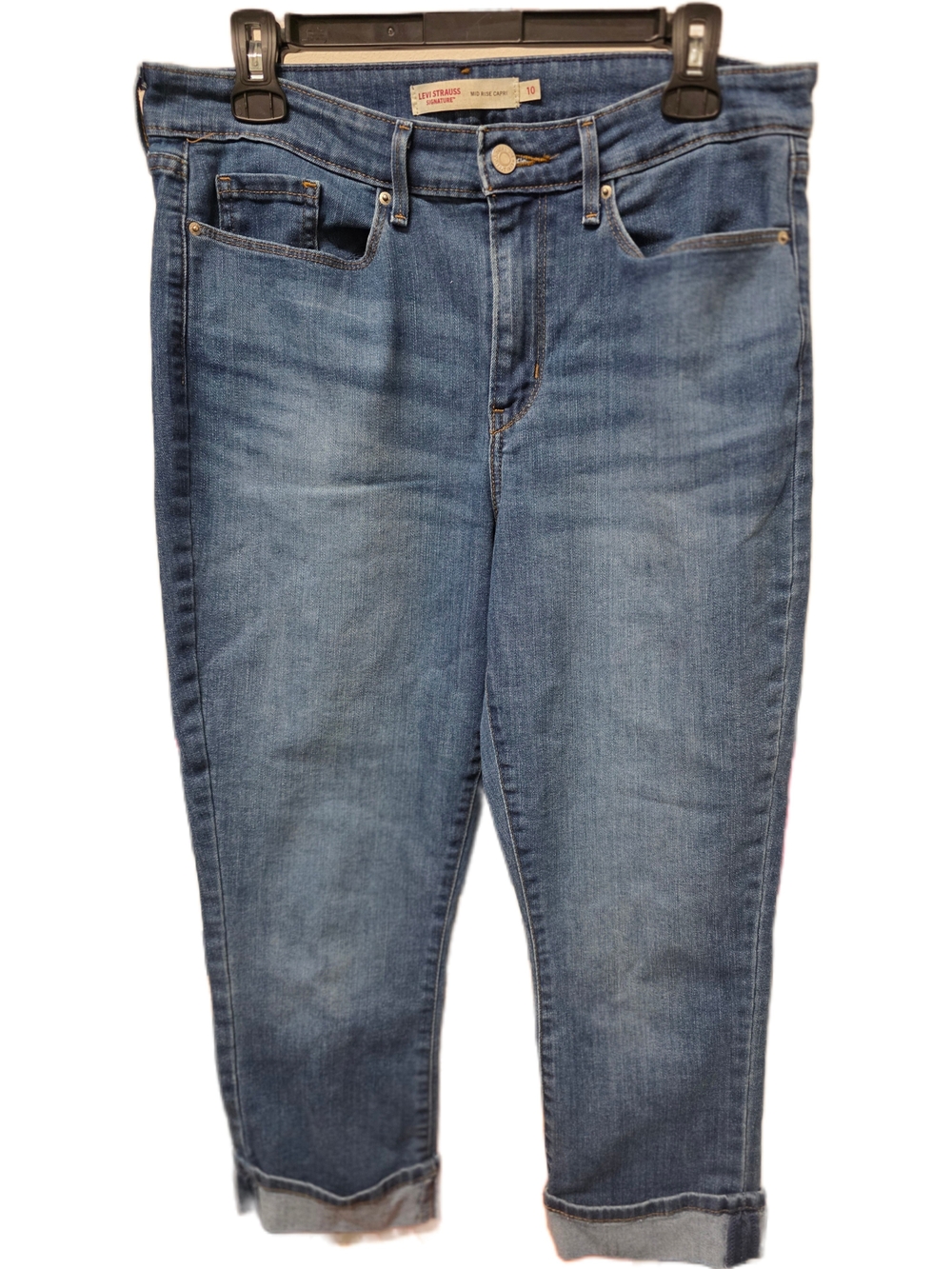 Levi Strauss Women’s Mid Rise Capri Blue Jeans